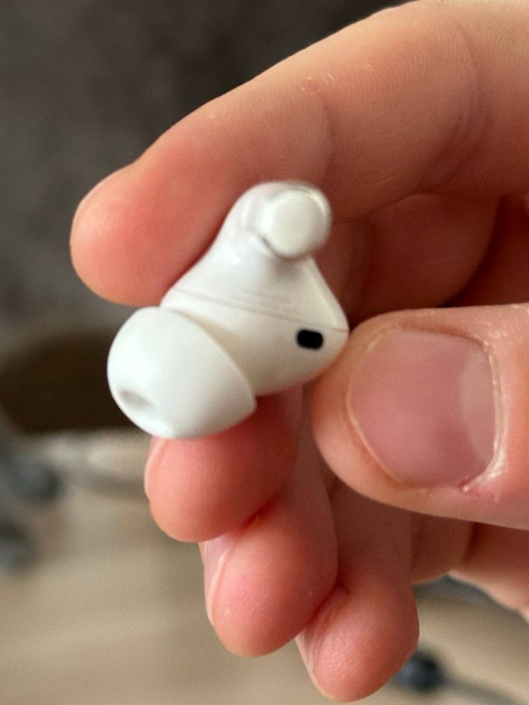 Продам лівий Airpods Pro A2084