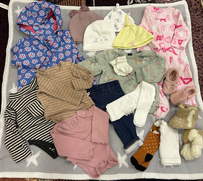 Комплект пакет одягу куртка джинси боді колготи шапка 3-9 місяців