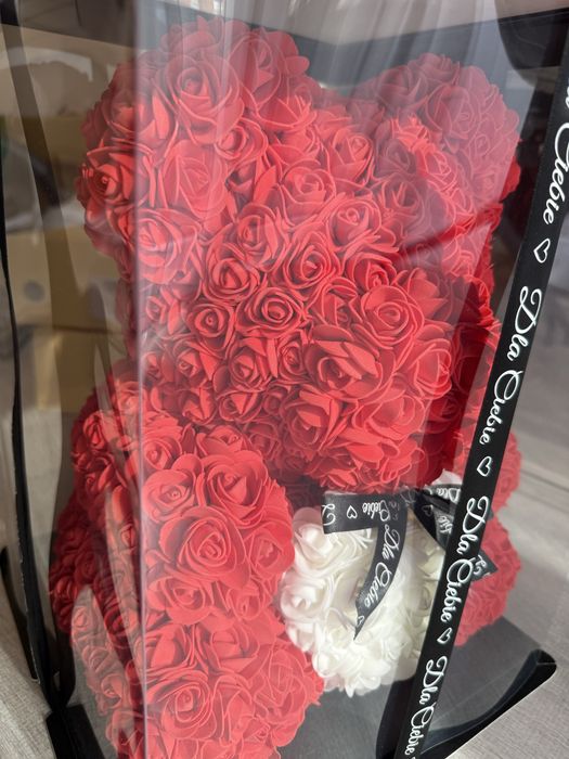 Czerwony mis z róż 40cm