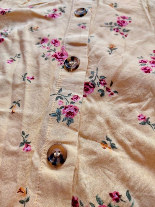 żółta sukienka w kwiaty floral wiskoza na guziki