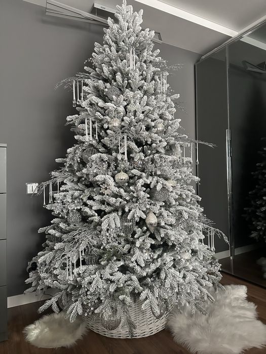 Ялинка 2,2м на крабах