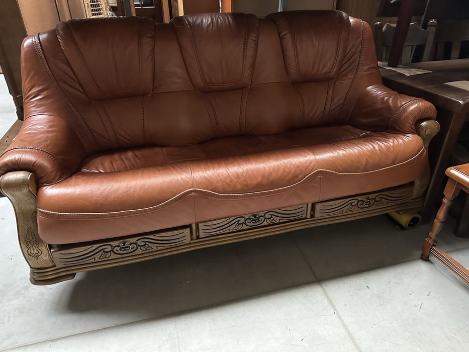 Wypoczynek ze skóry na dębowym stelażu z szufladami 3+1+1