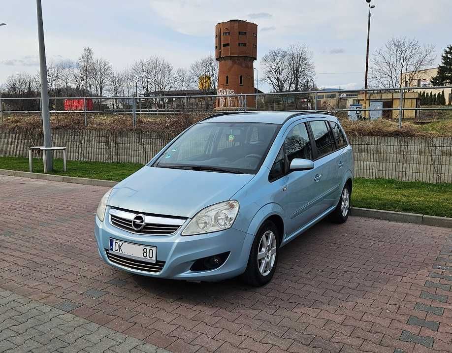 1.6i Bezwypadkowy 7os. Tempomat Klima Hak Model.2010 ZAREJESTROWANY