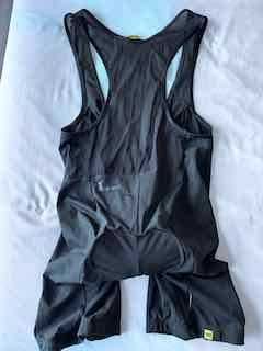 SHORT DE VÉLO À BRETELLES POUR HOMMES