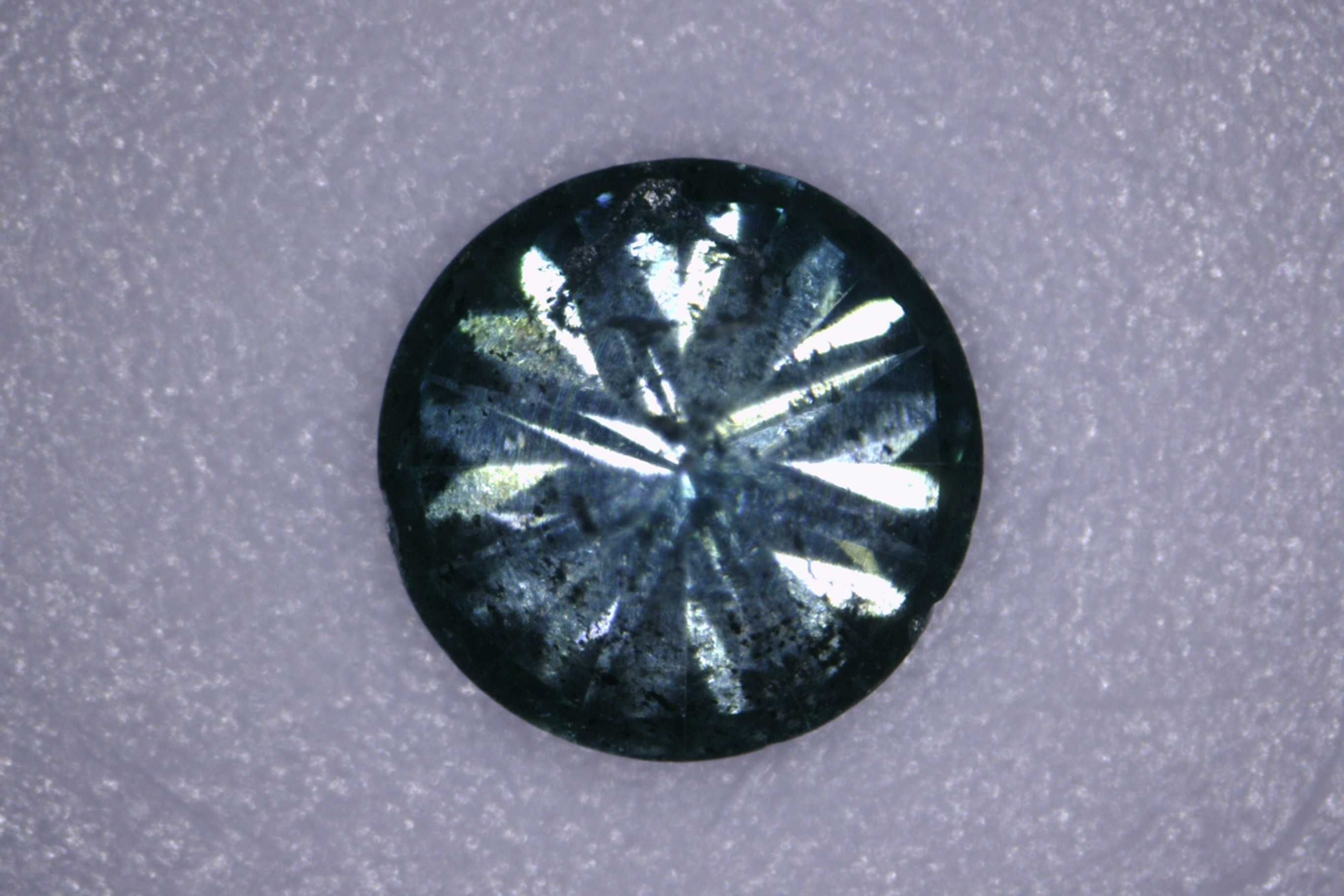 Diament 0.22ct Niebieski Brylant I3