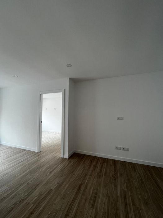 T1 completamente renovado para arrendar nas Taipas