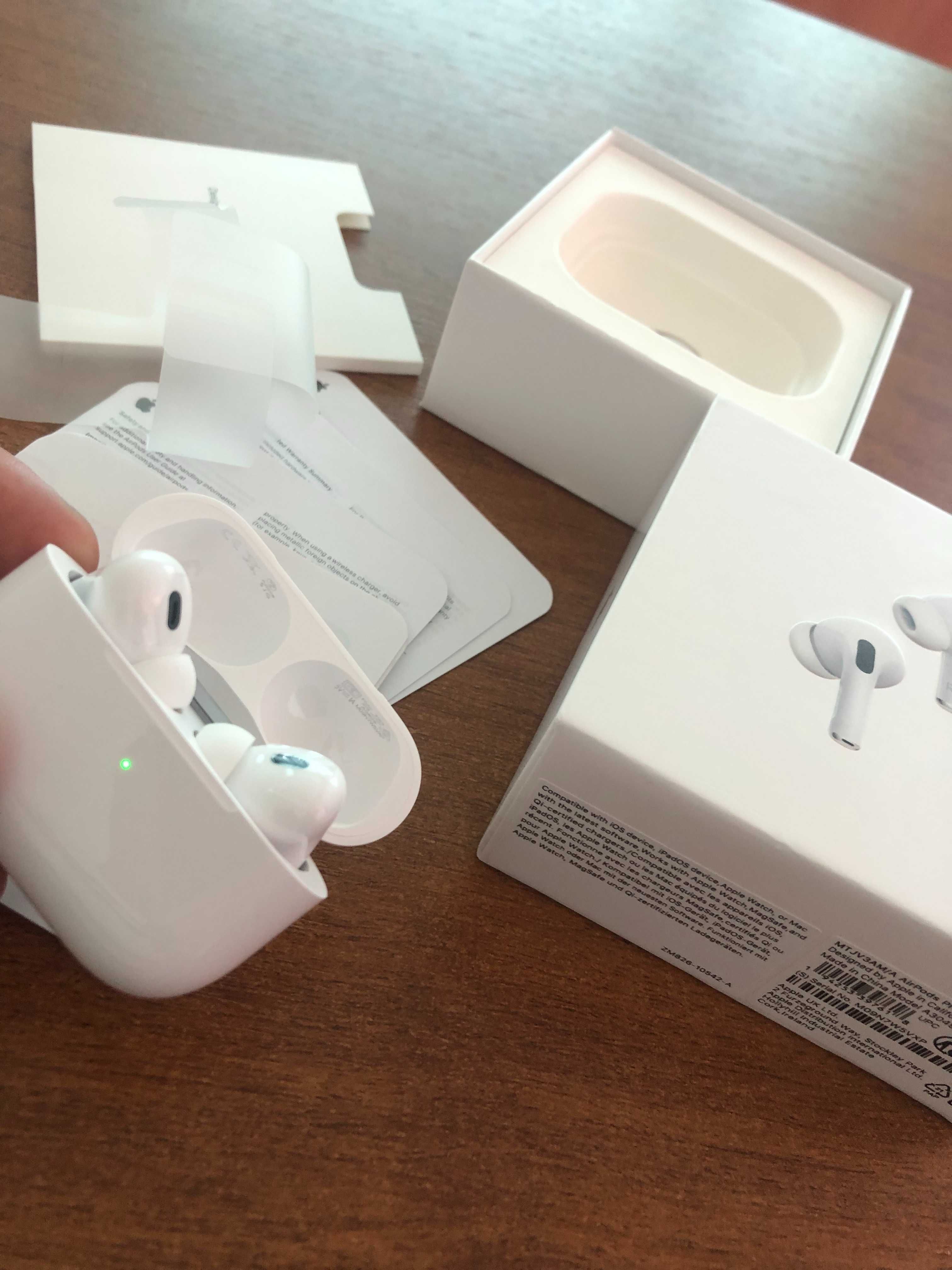 Навушники бездротові AirPods Pro 2 + Чохол у подарунок