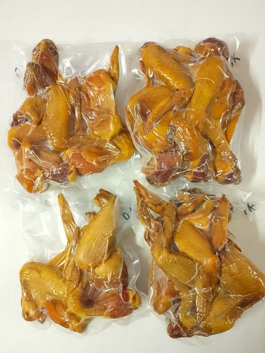 Куриные крылышки варено копченные (курячі крильця варено копчені )