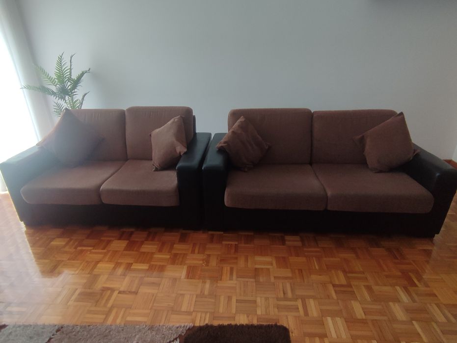 2 sofás de 5 lugares