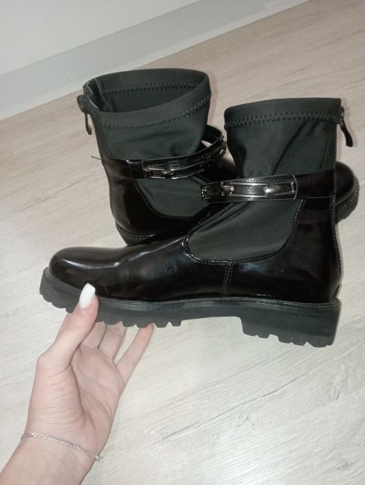 Дитячі ботиночки 35 розміру для дівчаток