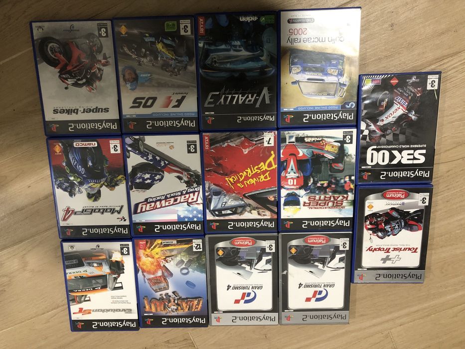 Vendo jogos ps2 (carro e motas)