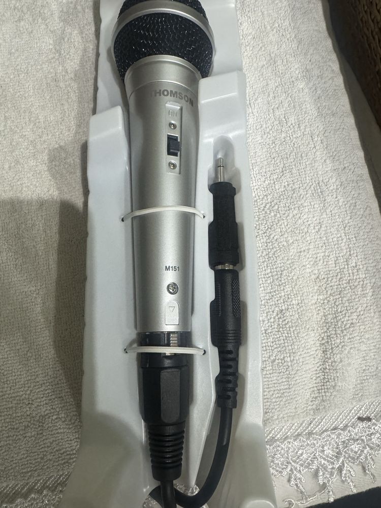 Продам микрофон Thomson m151
