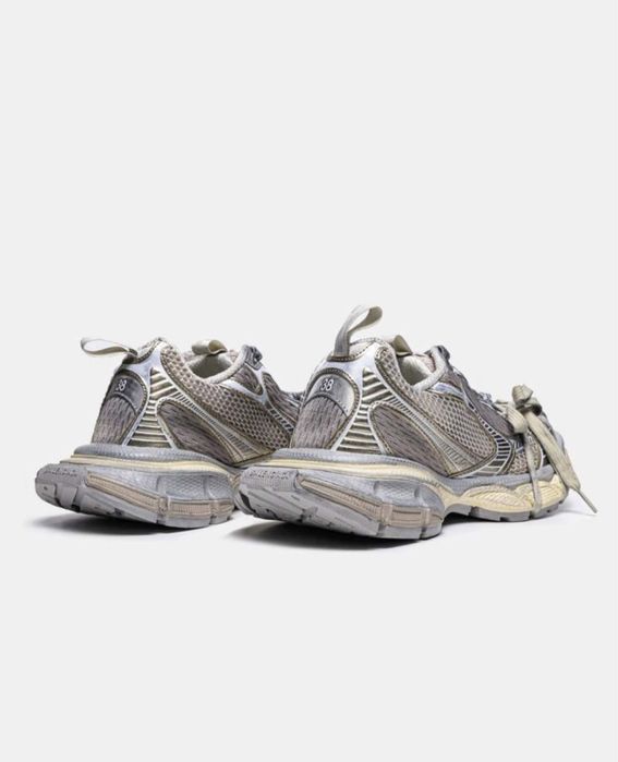 Жіночі бежеві зручні кросівки Balenciaga 3XL