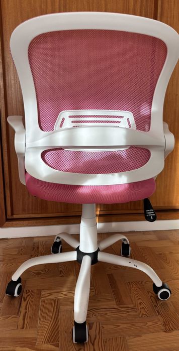 Cadeira de secretária com função de inclinação, em cor-de-rosa