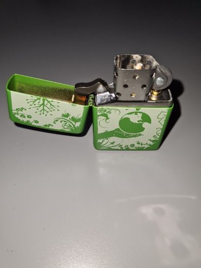 Isqueiro Zippo novo