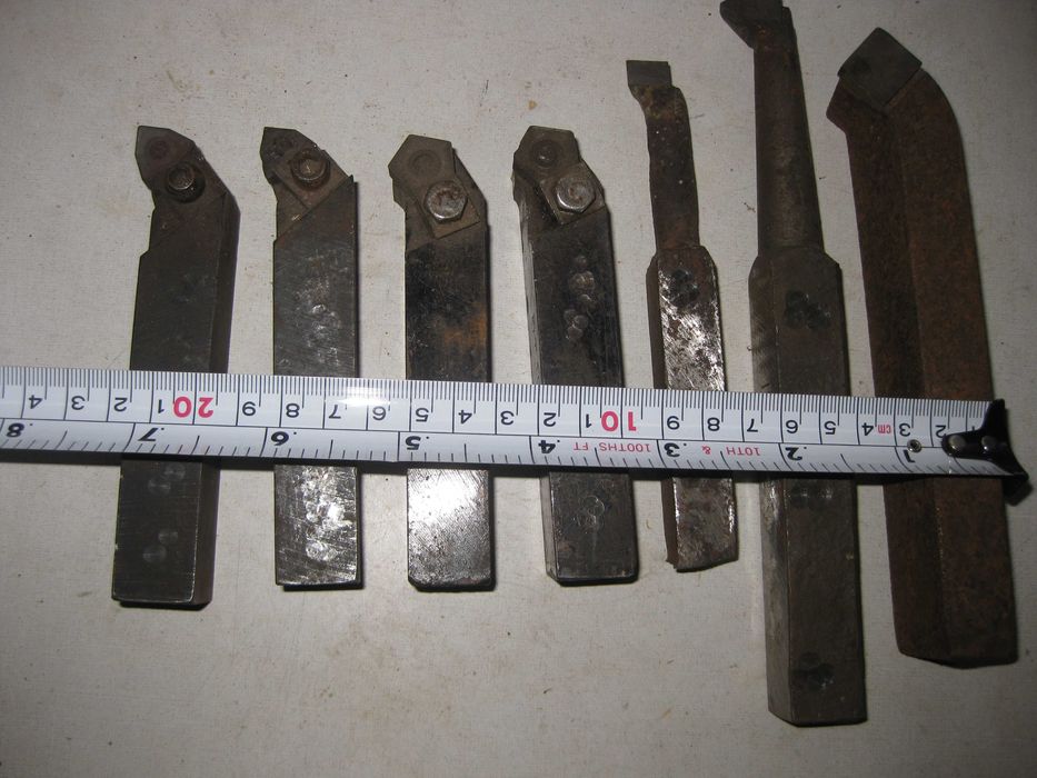 токарні різці з напаяними та змінними ріжучими елементами