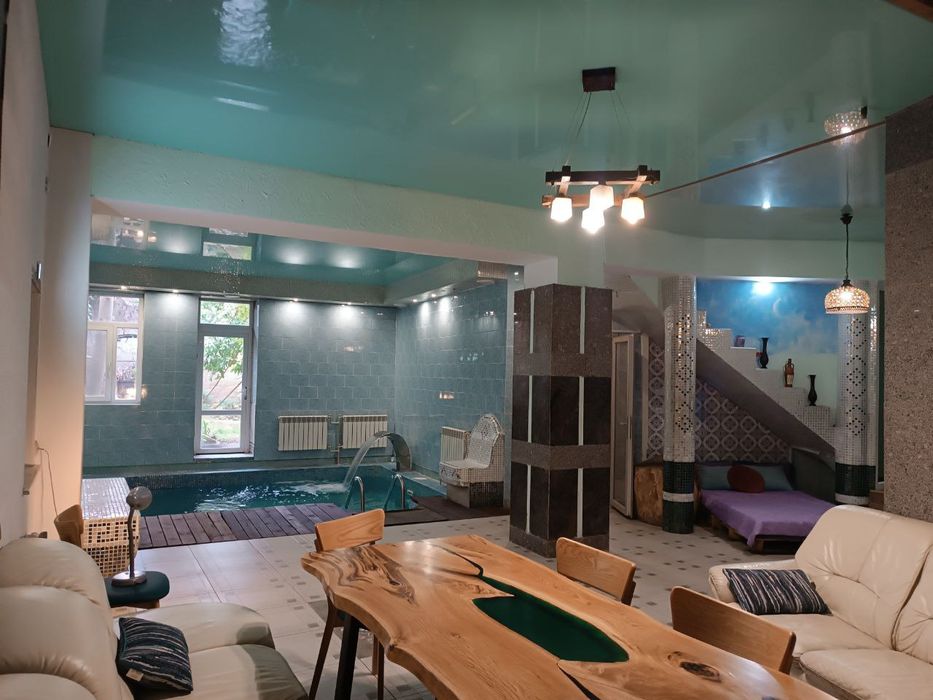 Дом у моря с бассейном и сауной