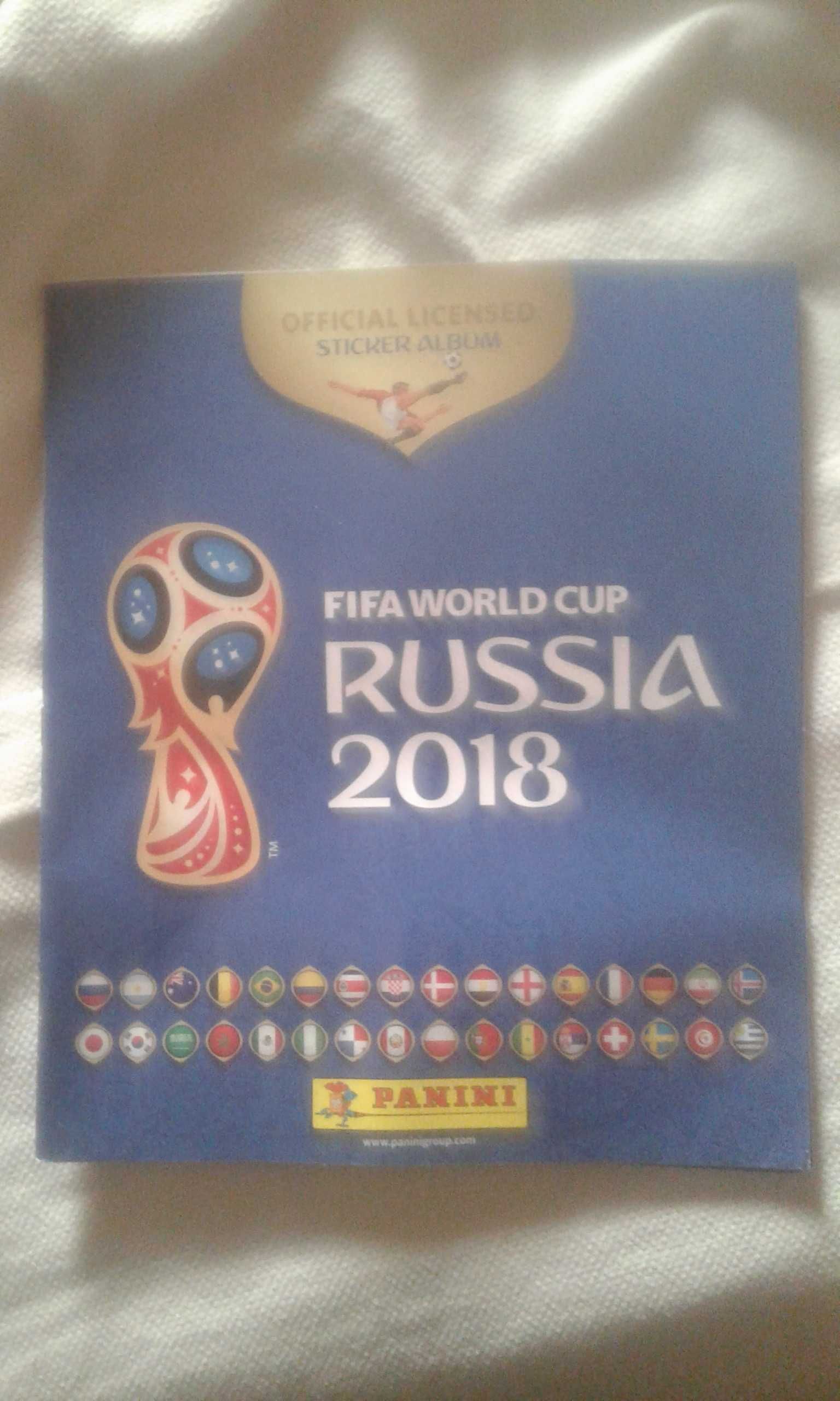 Caderneta vazia cromos mundial 2018 panini com oferta de 6 cromos