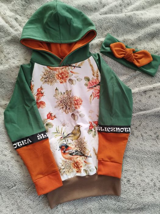 Bluza ślicznotka jesienna w rozmiarze 128/134 cm. Opaska gratis . Nowa