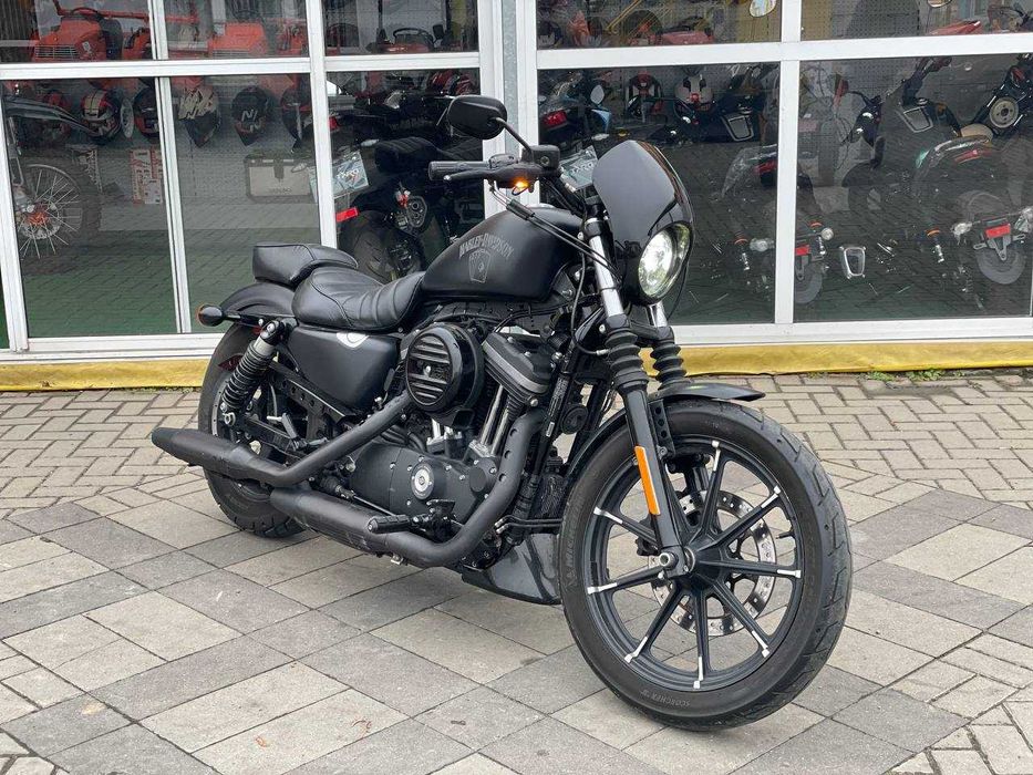 Мотоцикл Harley-Davidson 883 2017