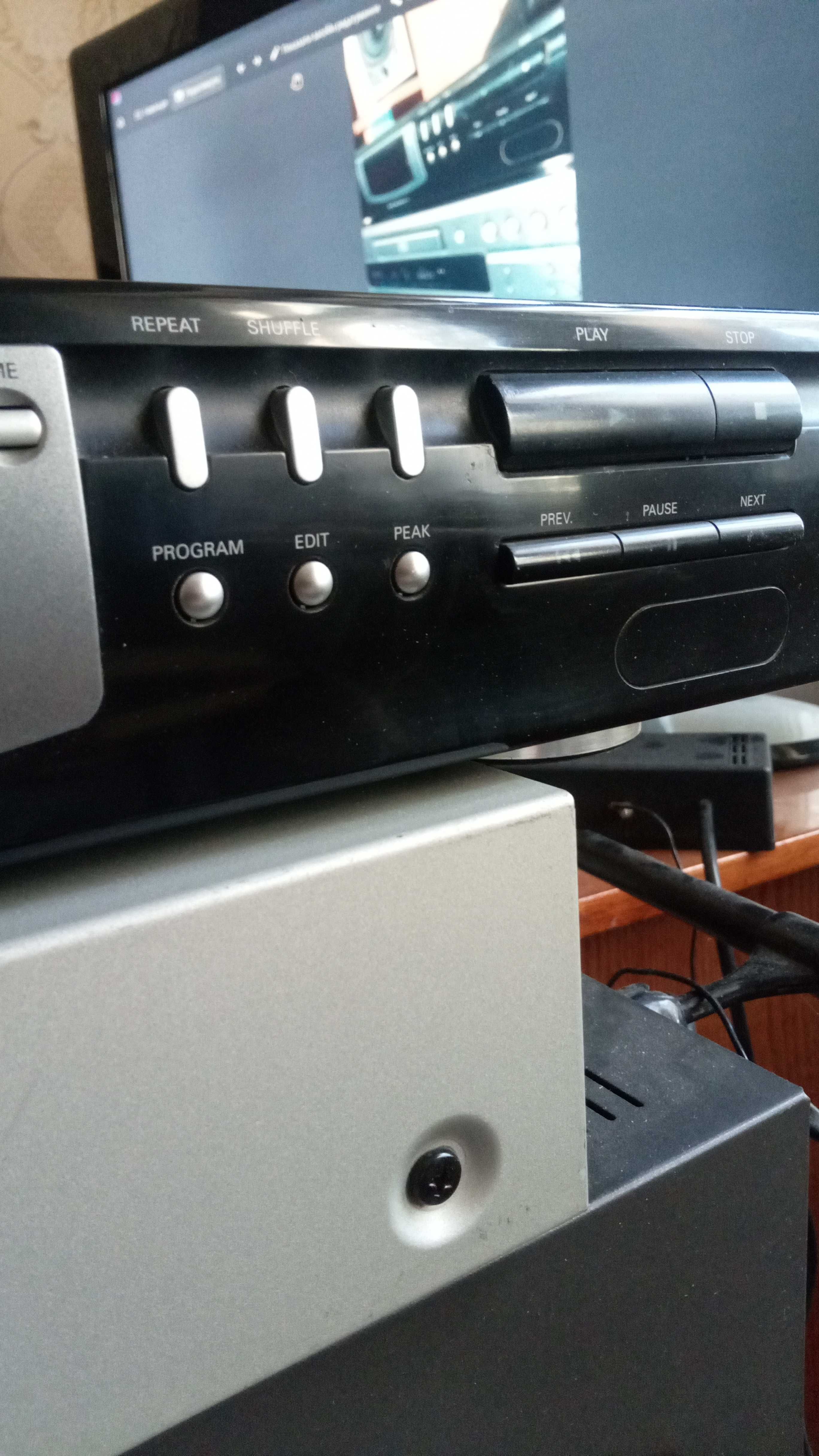 PHILIPS CD 713 з топовим звуком