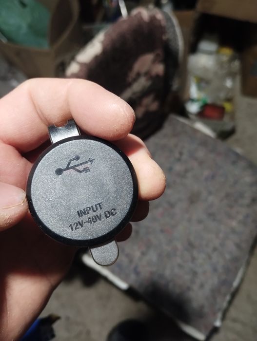 USB C юсб врізна швидка зарядка вольтметр з вимикачем для авто мото тр