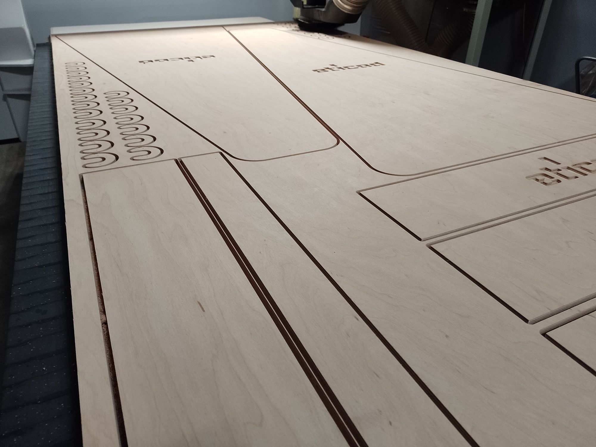 Cięcie, frezowanie, grawerowanie CNC