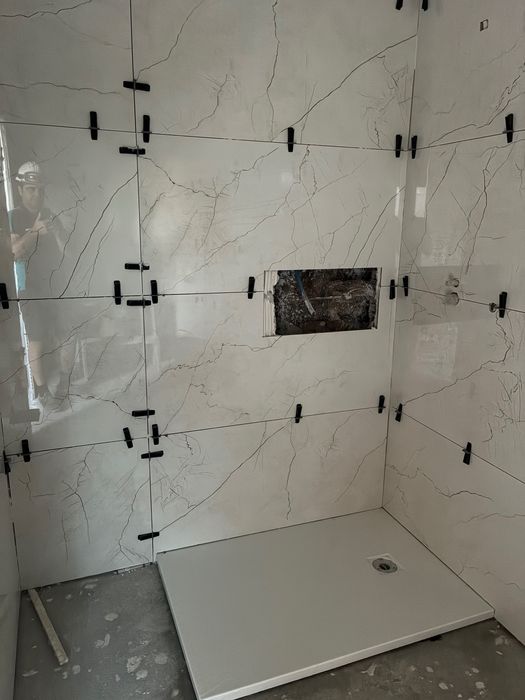 ladrilhador profissional com empresa própria  oferece-se em lisboa