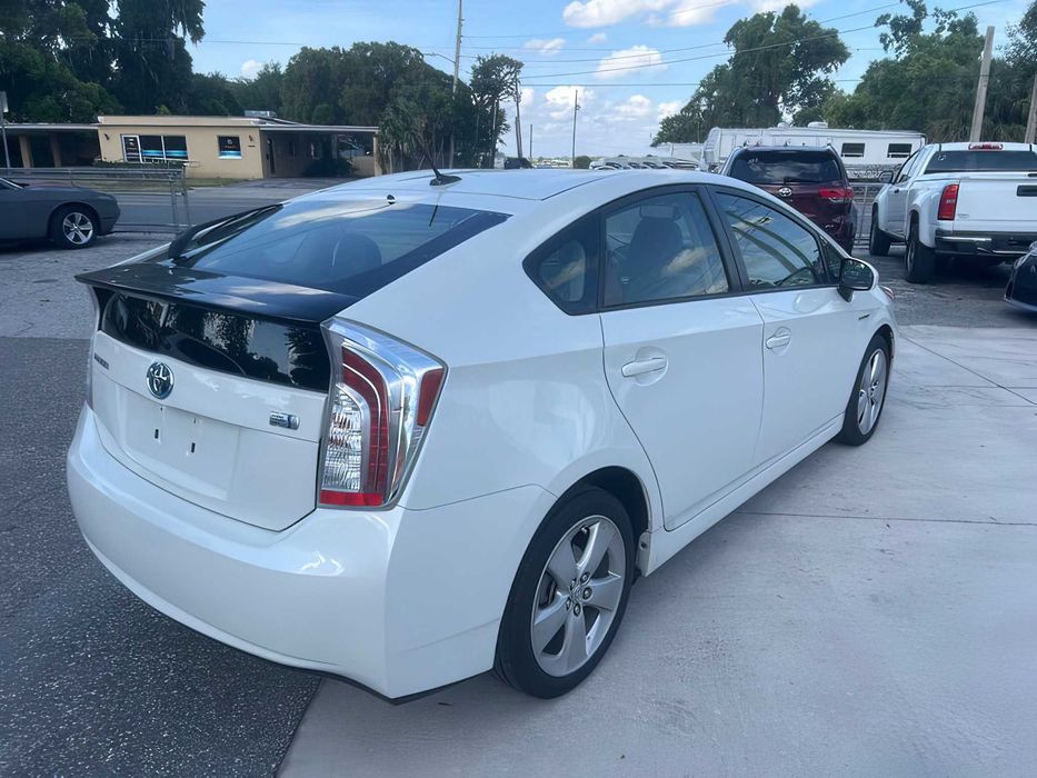 Toyota Prius      2015