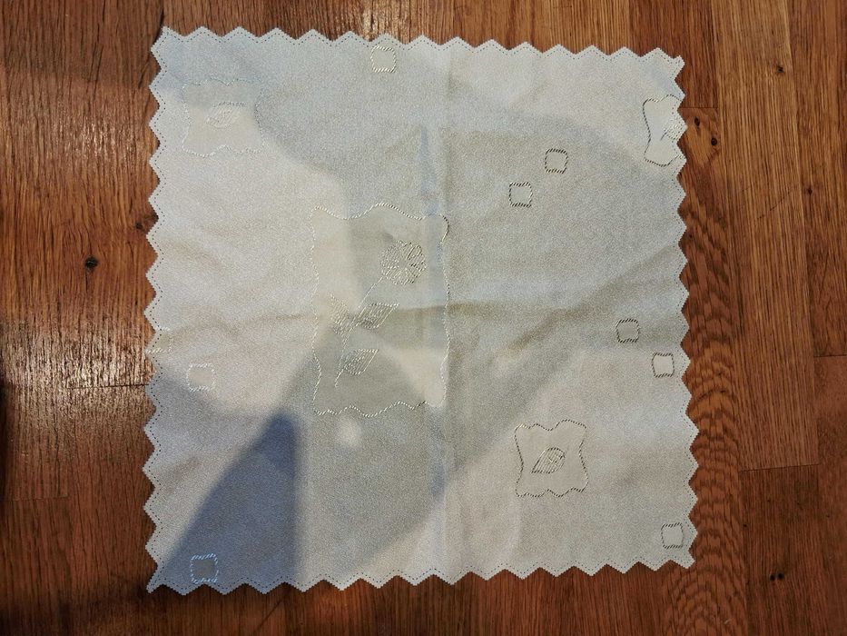 3 małe ładne obrusiki