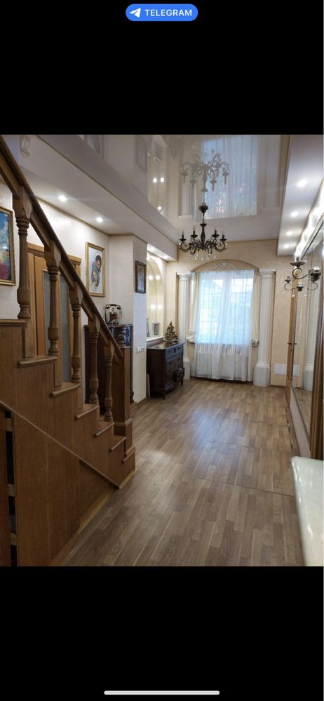 Продам власний будинок, для великоі родини, теплий, затишний,тихий.