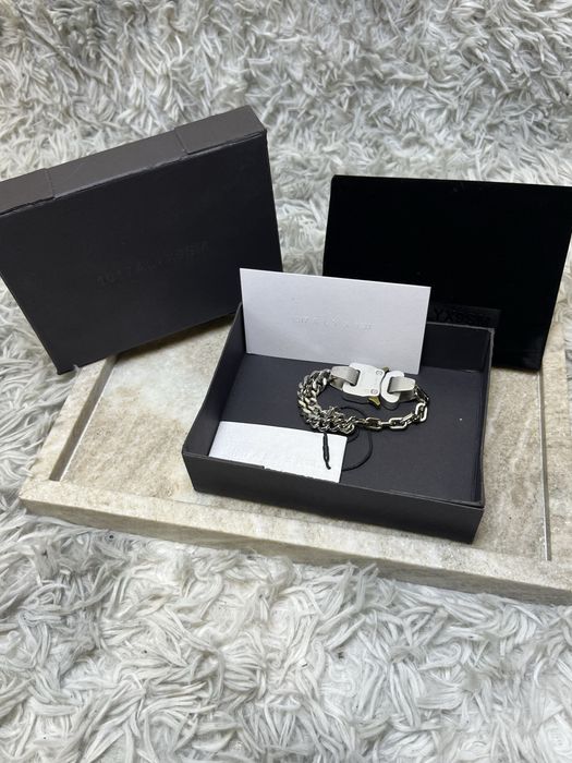 Браслет 1017 Alyx 9SM Metal Bracelet мужской серебристый