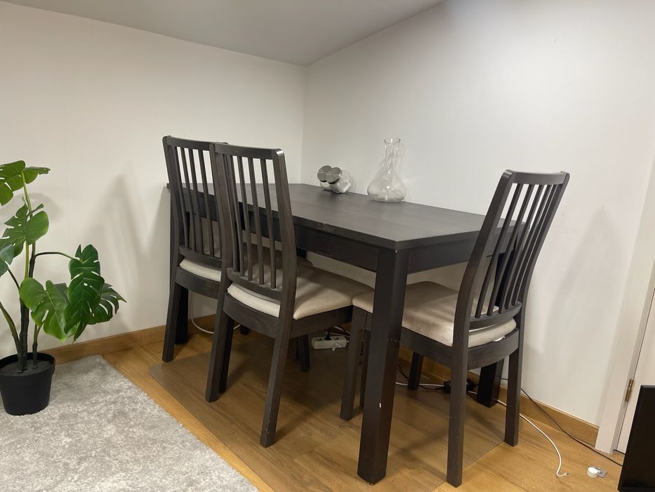 Mesa Ikea 4 lugares + cadeiras