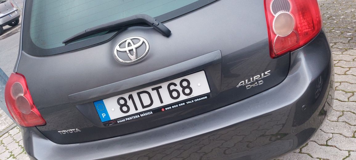 Toyota impecável
