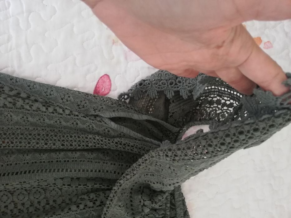 Blusa de renda verde seco, Tam. M