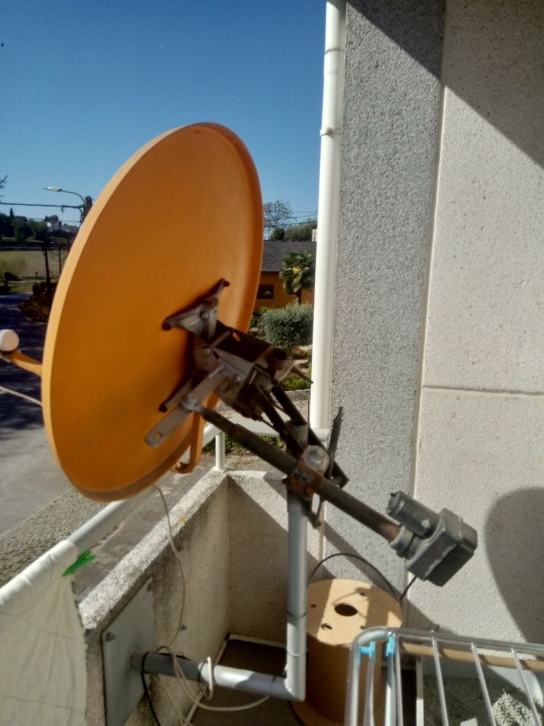 Antena parabólica 80cm motorizada