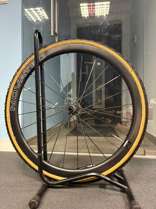 Koła karbonowe przełaj gravel Novatec c38 z szytkami + tarcze