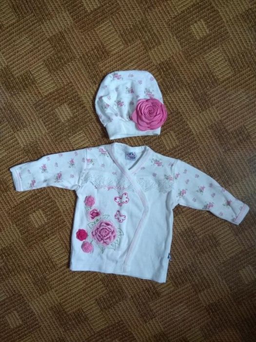 нарядный набор распашонка шапочка Agucuk baby wear возраст 0-3мес