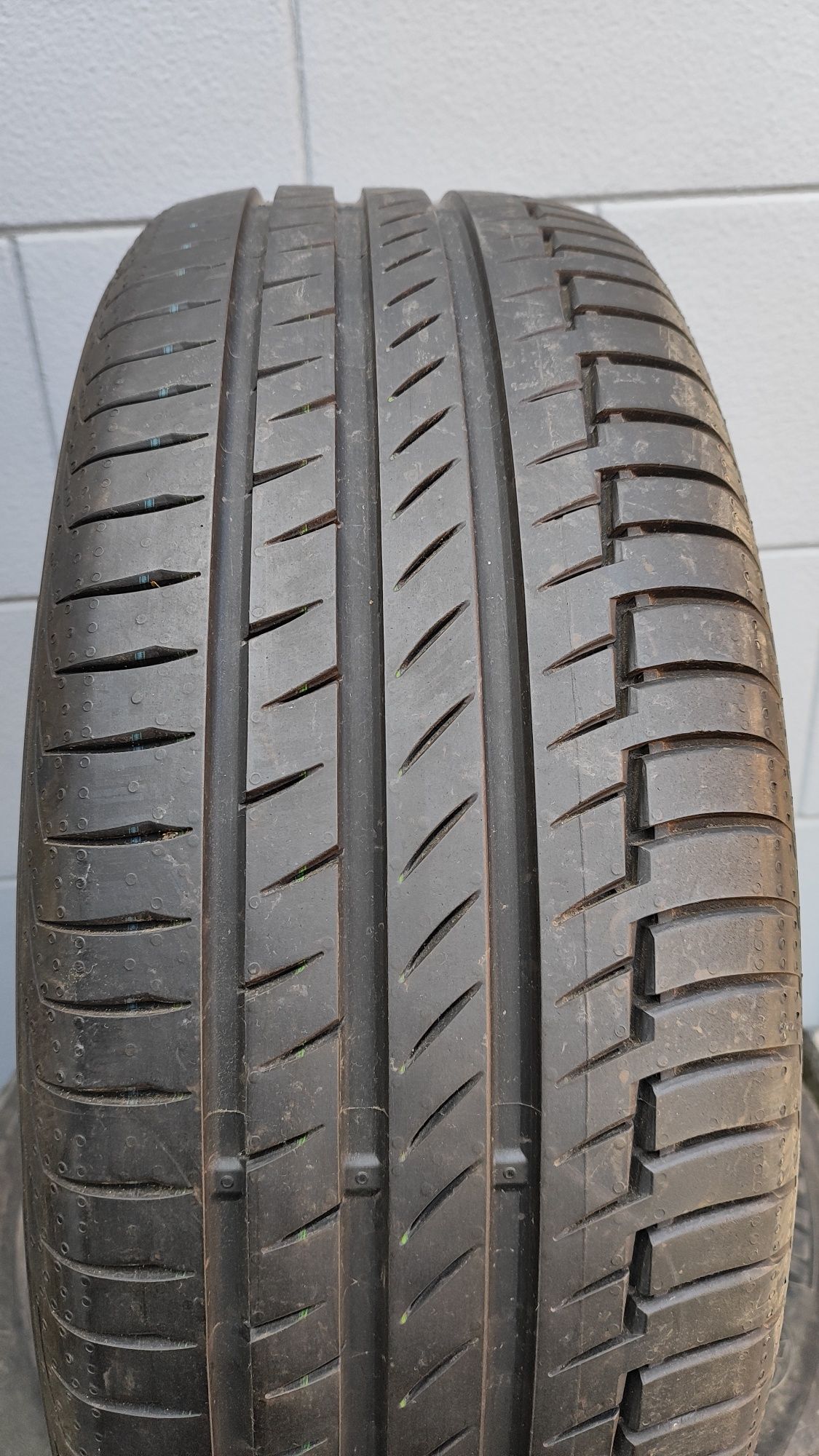 Шина Continental одна, літня 225/55 R19