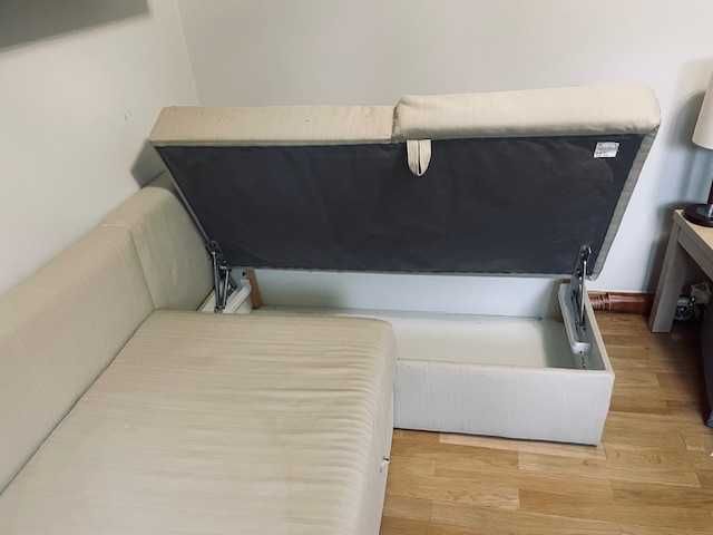 Kanapa z funkacja spania oraz pojemnikiem na pościel.