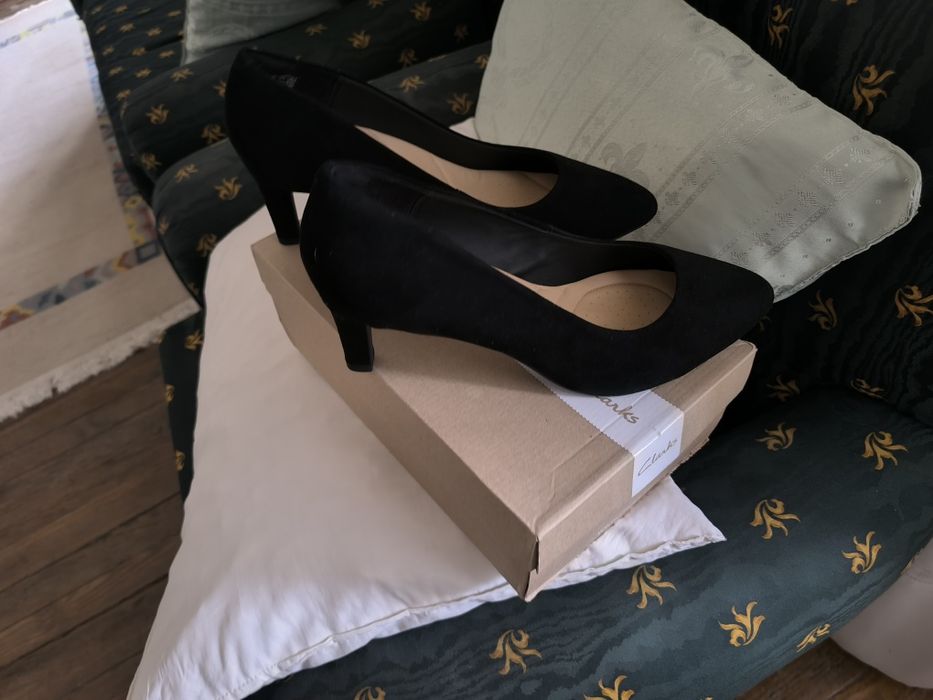 Sapatos altos Clarks pretos como novos oeiras