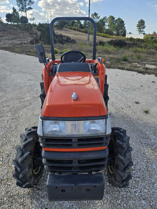 Trator Kubota GT-23