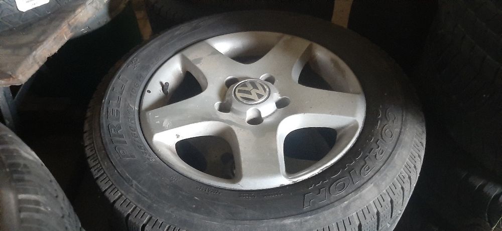 Kola vw touareg r17  235/60 pirelli