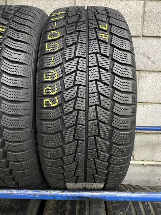 Зимові шини 225/50 R17 (98V) VIKING