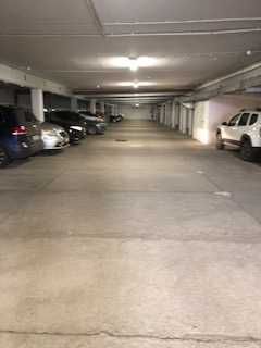 Miejsce postojowe w garażu podziemnym przy Hallera 157