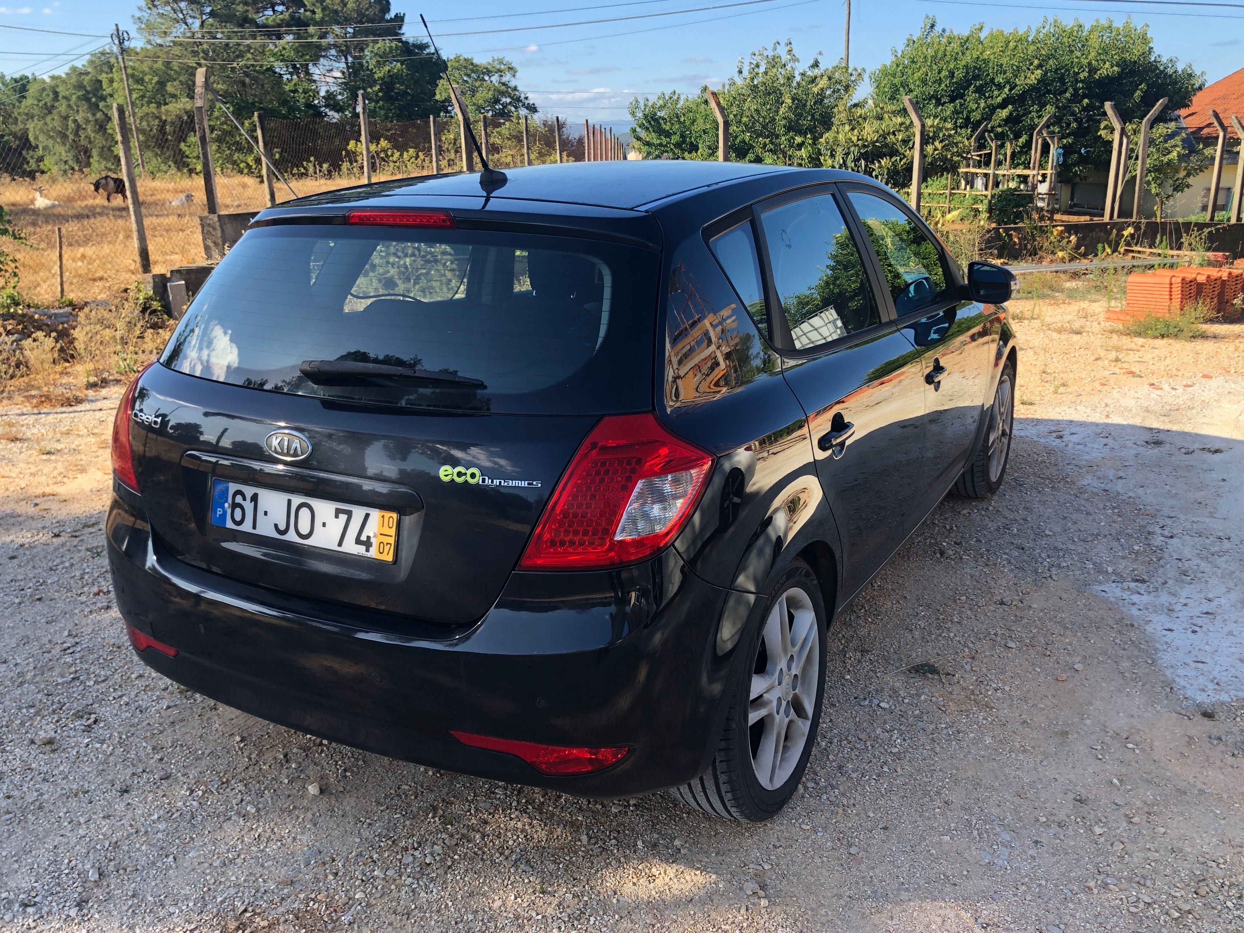 Vendo kia ceed hatchback 1.6