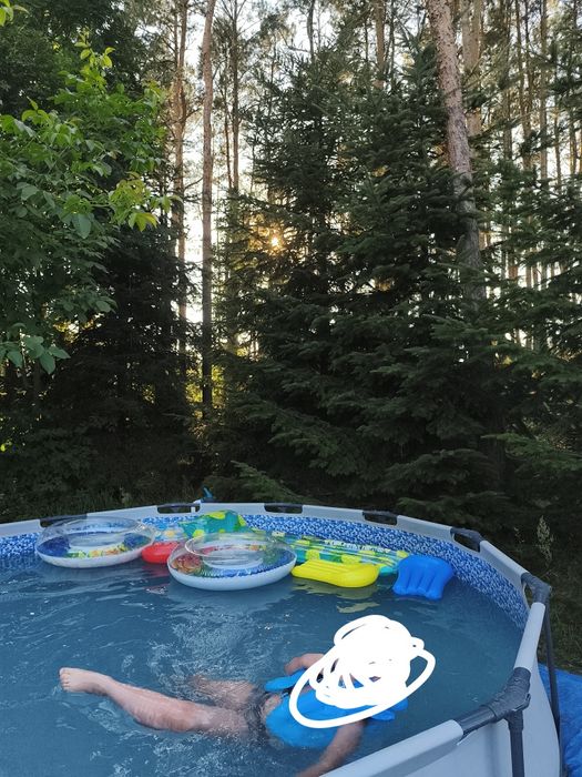 Basen ogrodowy z pompą