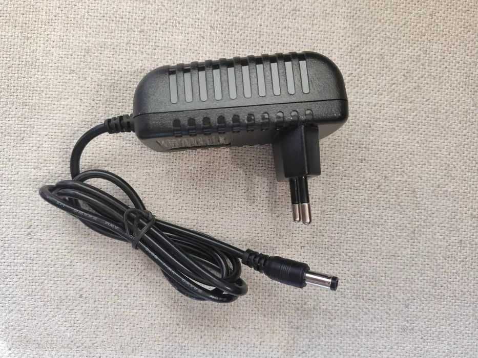 Блок питания 12 вольт 2 Ампера AC220v to DC 12v 2A Штекер 5,5x2.5