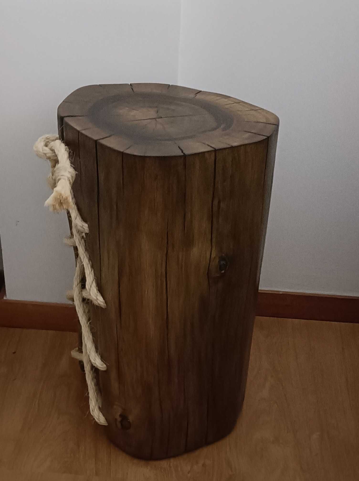 Mesa de apoio em madeira