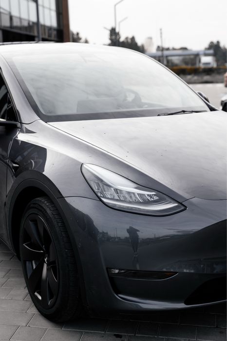 Tesla Y 2021/2022рік